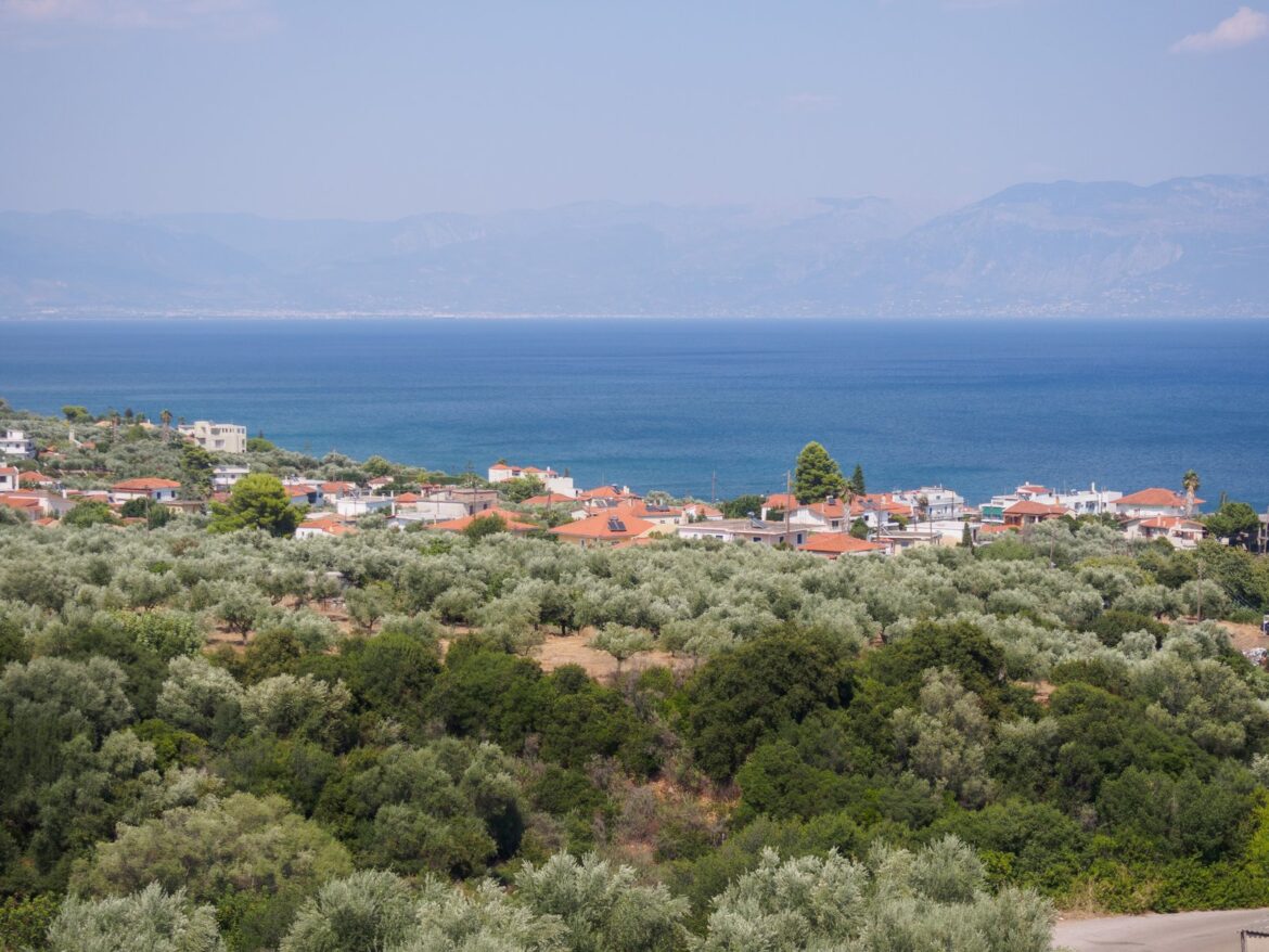 Η βόλτα της ημέρας: Χράνοι — η ήσυχη αμμουδιά για τα στερνά μπάνια του Σεπτέμβρη