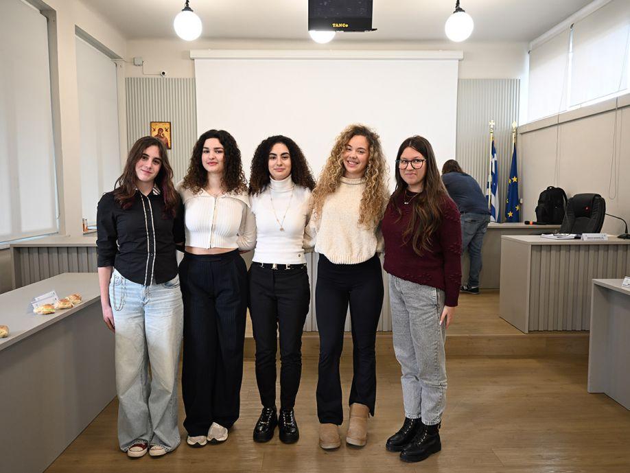Η Καλαματιανή Ευγενία Πυλιώτη στο τιμόνι του Περιφερειακού Συμβουλίου Νέων Πελοποννήσου – Οι νέοι κατέθεσαν τις προτάσεις τους στο Ναύπλιο