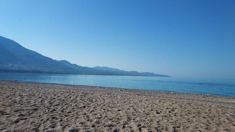 Η ανατολική παραλία της Καλαμάτας